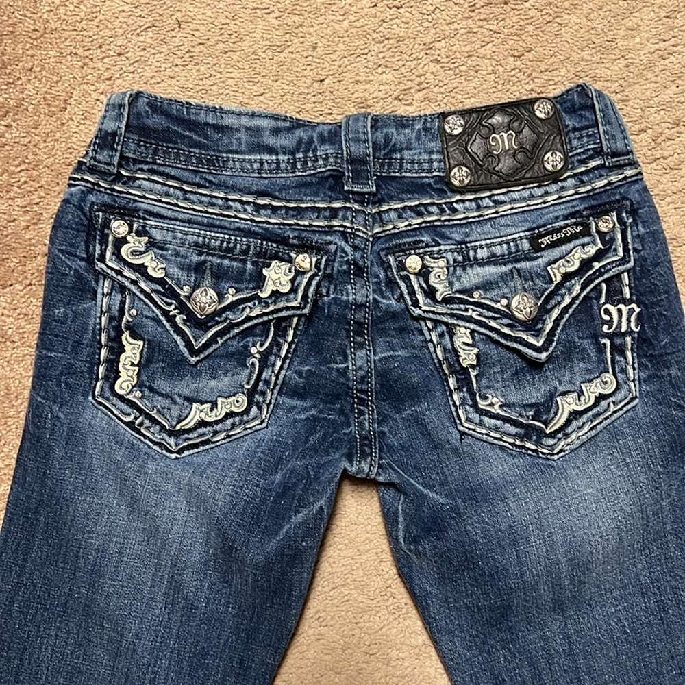 Miss Me Low Rise Boot Cut - Picture 4 of 6